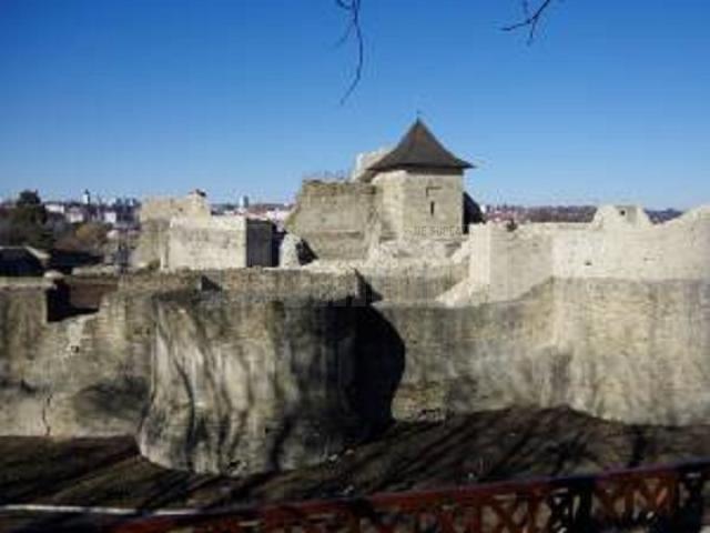 Consiliul Județean continuă să investească în restaurarea și consolidarea Cetății de Scaun a Sucevei