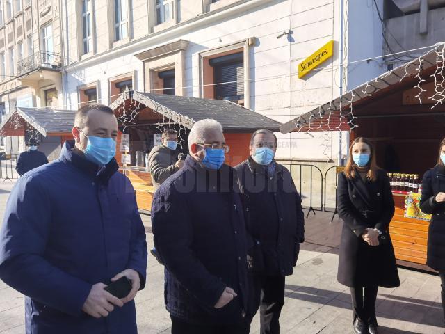 Primarul Ion Lungu și președintele CJ Gheorghe Flutur au participat la deschidereaTargului de Crăciun, organizat în condiții de pandemie