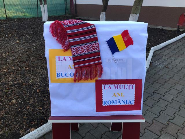 Preșcolarii de la „Micul Prinț” au sărbătorit Bucovina și România