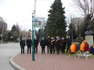 Ziua Bucovinei, marcată la Suceava printr-o ceremonie de depunere de coroane la statuia unionistului Iancu Flondor