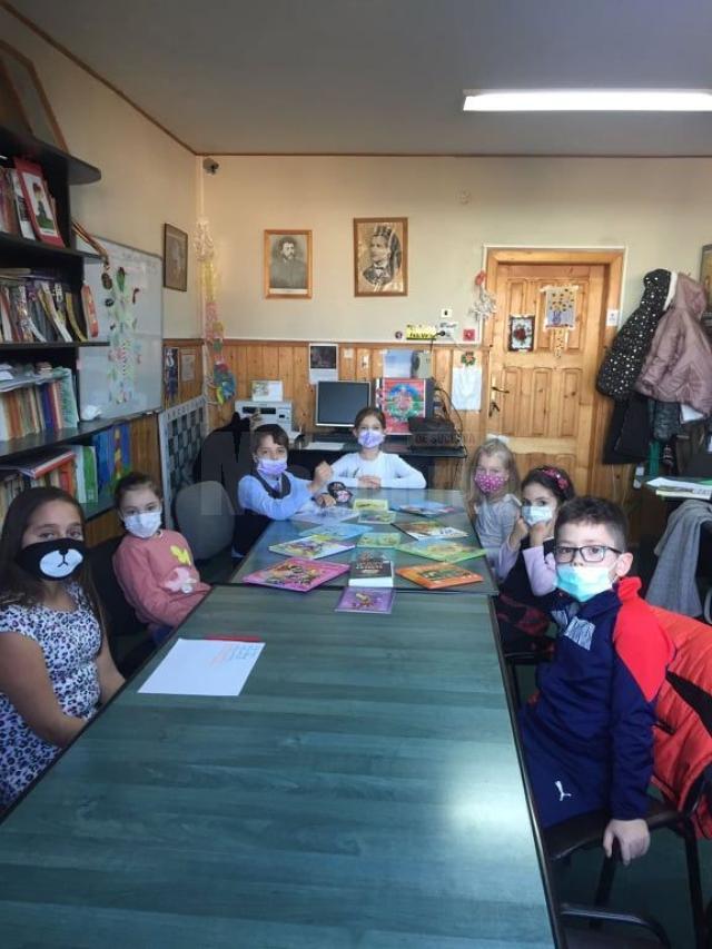 „Sărbătoarea întâlnirii de decembrie”, marcată de elevi de la Palatul Copiilor Suceava (3).jpg