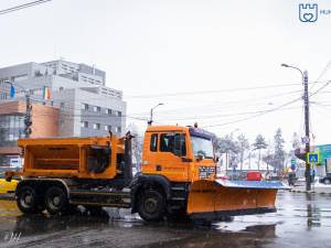 22 de utilaje au acționat pe străzile Sucevei în prima zi de cod galben de ninsoare