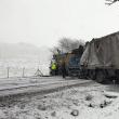 Accident pe E 85, la Roșiori, în condiții de carosabil acoperit cu zăpadă frământată