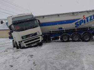 Accidentul s-a petrecut în jurul orei 10.30, între Oniceni și Drăgușeni