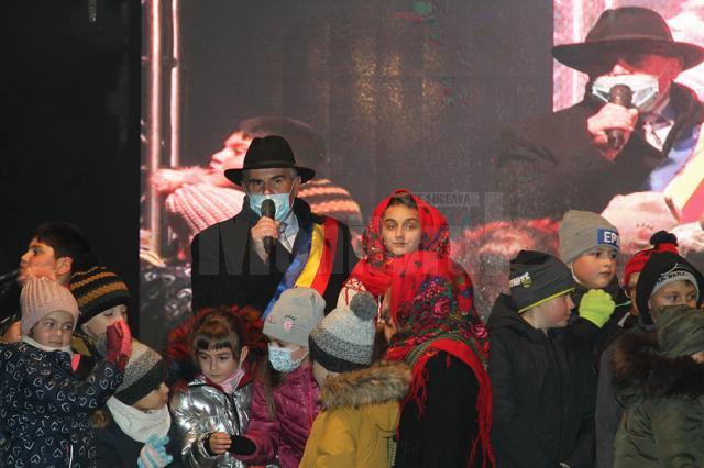 Primarul Mihăiță Negură a declarat că aprinderea luminilor de Crăciun este cel mai așteptat eveniment de către câmpulungeni