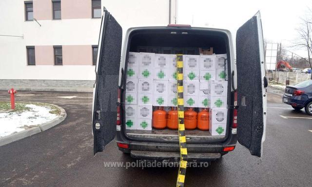 buteliile cu refrigerant erau transportate cu un microbuz