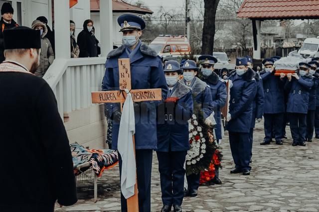 Veteranul de război Constantin Florea, în vârstă de 105 ani, condus pe ultimul drum cu onoruri militare