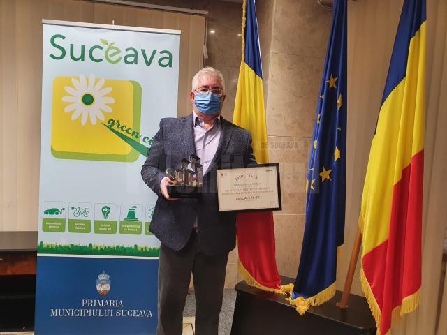 Primarul Sucevei, Ion Lungu, cu premiile de Excelență primite la Gala AMR 2021