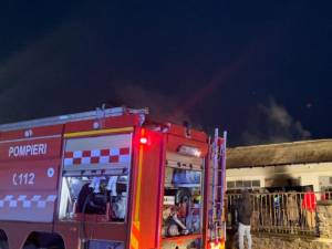 Un service auto din Bosanci, afectat de un serios incendiu