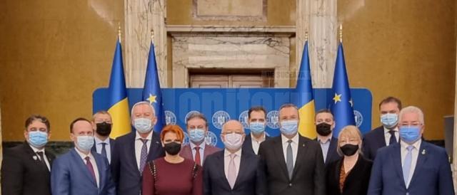 Primarul Sucevei, Ion Lungu, a făcut parte din delegația celor 10 primari de municipii, care s-au întâlnit  vineri, la Palatul Victoria, cu reprezentanții Guvernului