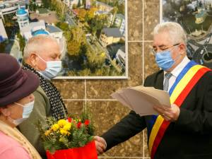 Duminică, 19 decembrie, la sediul Primăriei Suceava, unde au fost invitate 28 de cupluri care au împlinit 50 de ani de căsătorie