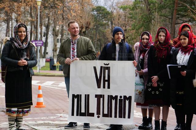 Voluntari suceveni din Asociația Tinerilor Ortodocși Suceveni (ATOS)