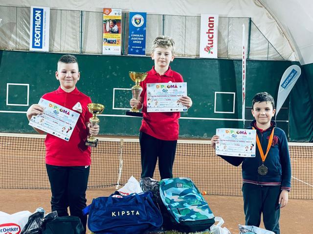 Medalii pentru tenismenii fălticeneni la Super-Turneul Campionilor Tenis 10 MPG