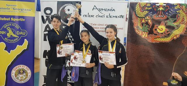 Sportivii participanți la Campionatul National de Co Vo Dao