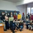 Familii nevoiașe, ajutate de elevi ai Colegiului „Dragoș Vodă” Câmpulung Moldovenesc