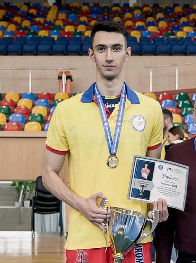 Alexandru Raţă e considerat un jucător de mare viitor în voleiul românesc