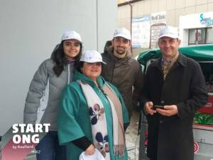 Pachete cu bunătăți oferite în municipiul Suceava prin proiectul Povestea fiecărui bunic, de echipa Destine și Valori 2