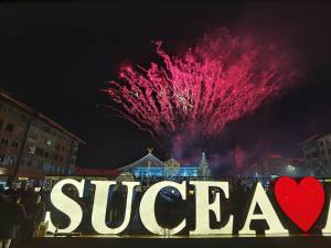 Grandios foc de artificii, în centrul Sucevei, la trecerea în 2022