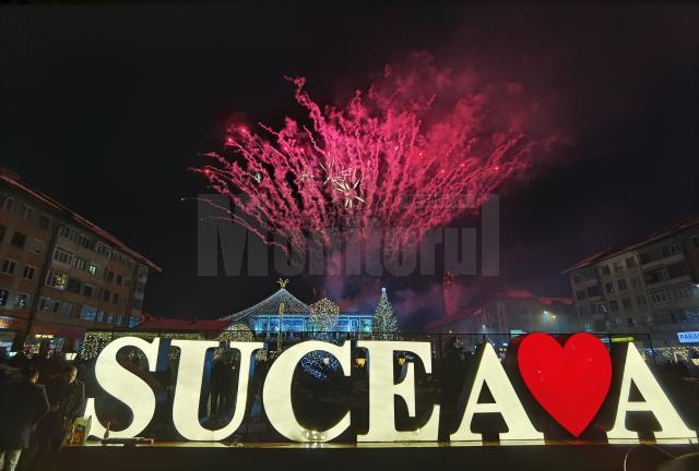 Grandios foc de artificii, în centrul Sucevei, la trecerea în 2022