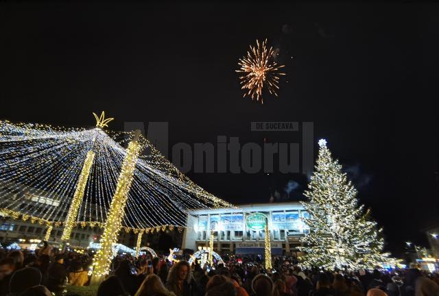 Grandios foc de artificii, în centrul Sucevei, la trecerea în 2022 4