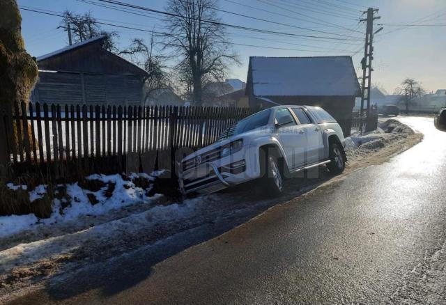 Autoturism implicat in coliziunea de la Vatra Moldovitei