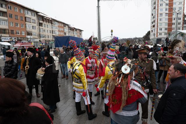 Sucevenii au venit în număr foarte mare pentru a vedea tradițiile de iarnă