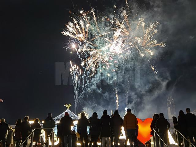 Grandios foc de artificii, în centrul Sucevei, la trecerea în 2022