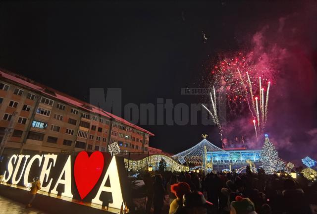 Grandios foc de artificii, în centrul Sucevei, la trecerea în 2022