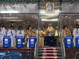 Botezul Domnului la Mănăstirea „Sfântul Ioan cel Nou” Suceava, pe o ninsoare „ca-n povești”