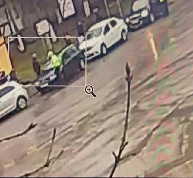 Polițist local din Fălticeni, lovit intenționat cu mașina de un șofer care dorea să scape de amendă