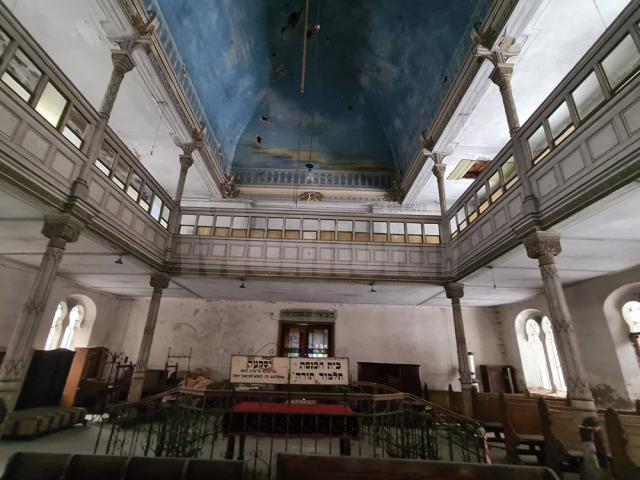 Interiorul sinagogii  din Vatra Dornei