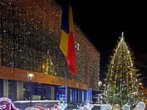 Iluminatul ornamental din Suceava în iarna 2021 - 2022 3