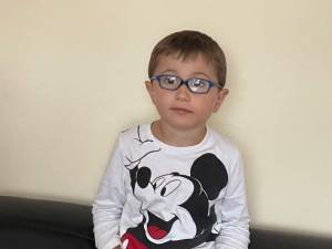 Alexandru Hoffman, în vârstă de 5 ani, are nevoie urgent de transplant de celule stem