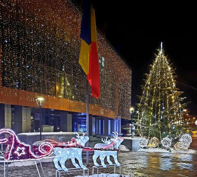 Proiect nou de iluminare ornamentală a centrului Sucevei, inclusiv un alt tip de ornament pentru bradul de Crăciun
