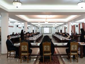 Participanții ședinței anuale a Adunării Eparhiale a Arhiepiscopiei Sucevei și Rădăuților din ianuarie 2022 2