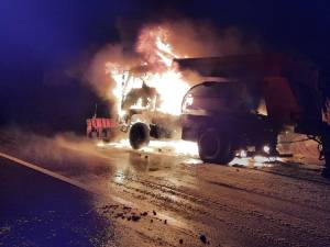 Utilajul de deszăpezire a ars violent