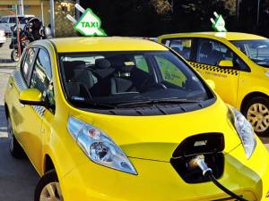 Două noi taxiuri electrice vor fi autorizate pe străzile Sucevei