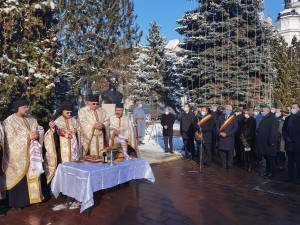 Bustul domnitorului Alexandru Ioan Cuza, inaugurat la 163 de ani de la Mica Unire, în centrul Sucevei