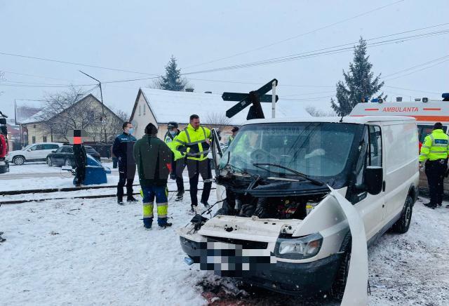 Încă un accident cu o mașină lovită de tren, la Rădăuți