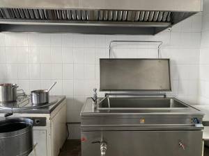 La Cantina de Ajutor Social a municipalității sucevene se pregătesc peste 200 de mese calde