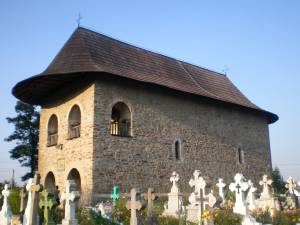 Biserica „Duminica Tuturor Sfinților” din Părhăuți Sursă foto wikipedia.ro
