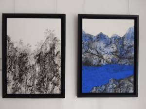 Expoziția de artă vizuală „The Moon Glows the Same” a artistului Roland Pangrati