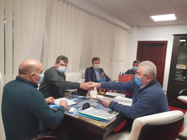 Conducerea Primăriei Suceava și a TPL la discuțiile avute cu reprezentanții sindicatului „Autobuzul” Suceava 2
