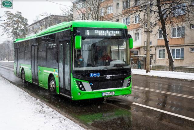 Călător beat, „transferat” din autobuz în Ambulanță