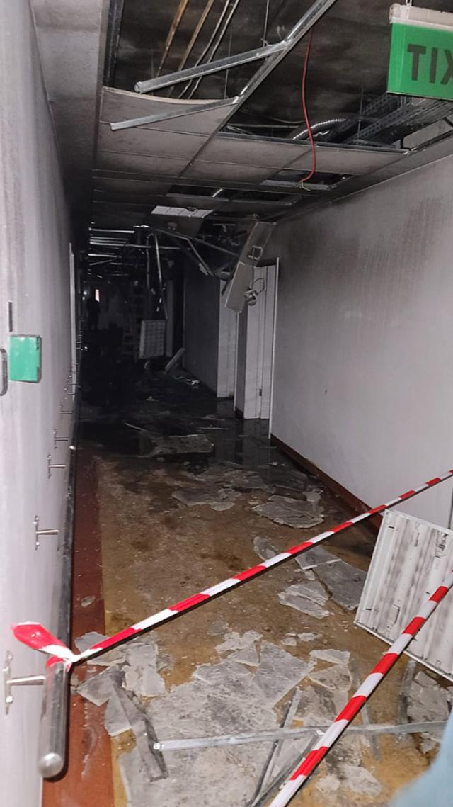 Incendiul a afectat jumătate din etajul IV al spitalului