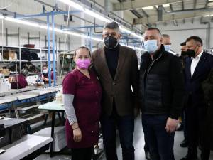 Marcel Ciolacu a vizitat fabrica de încălțăminte Denis din Suceava