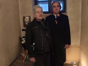 Nistor Man, la 92 de ani, supraviețuitor al Sighetului, și doctorul Petrea Dulgheru