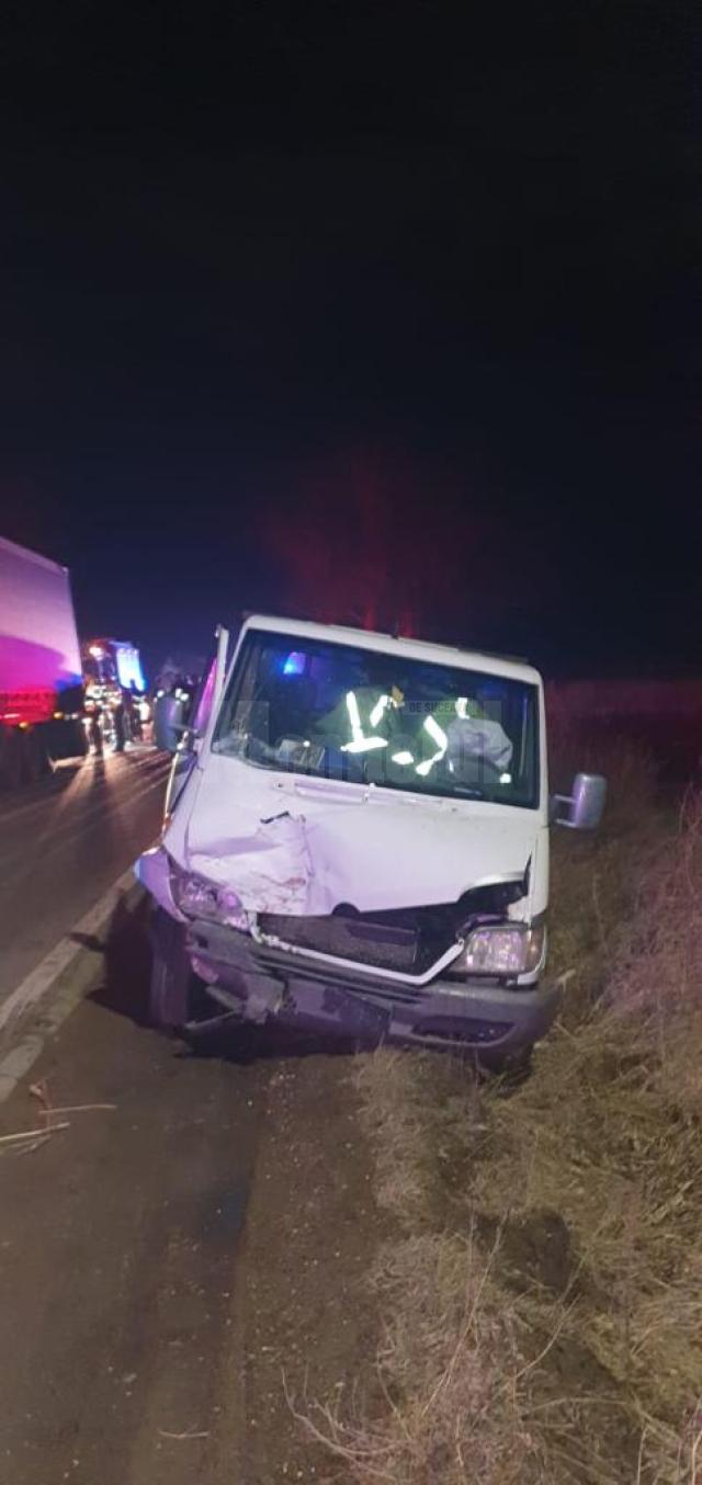 Un vehicul greu, o autoutilitară și un autoturism au fost implicate într-un accident rutier