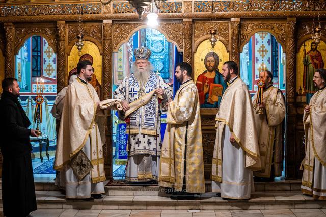 Liturghie arhierească în prima duminică a Triodului la Paraclisul Mănăstirii „Sfântul Ioan cel Nou” din Suceava