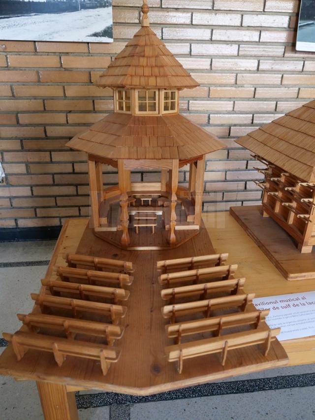 Arhitectură tradițională din Bucovina, în două expoziții complementare cu miniaturi construite din lemn și soluții de promovare